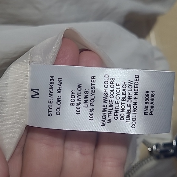 CiSono Windbreaker - Picture 3 of 4